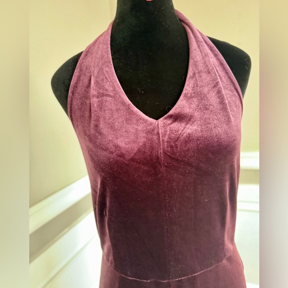Laundry by Shelli Segal velvet one piece holiday jumpsuit (small) - Picture 4 of 8
